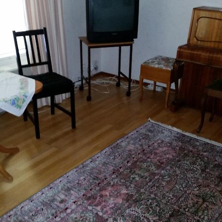Marja-Liisa Vitikainen Apartment Kungsangen Bagian luar foto