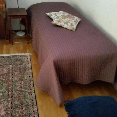 Marja-Liisa Vitikainen Apartment Kungsangen Bagian luar foto